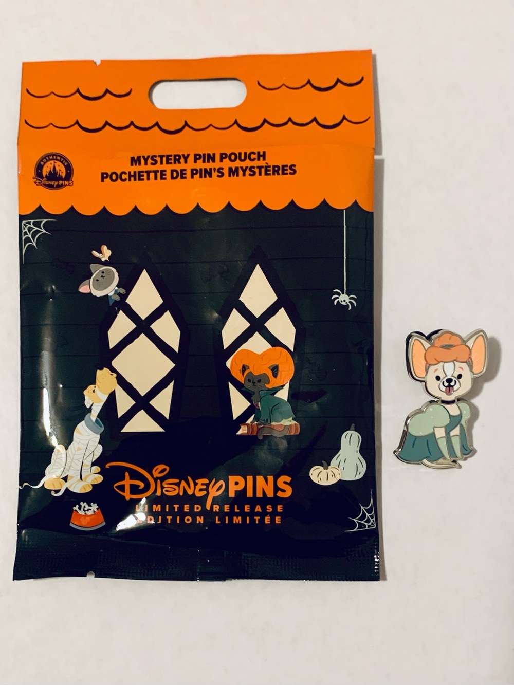 Disney Cats and Dogs Halloween Pins-Chihuahua Cinderella